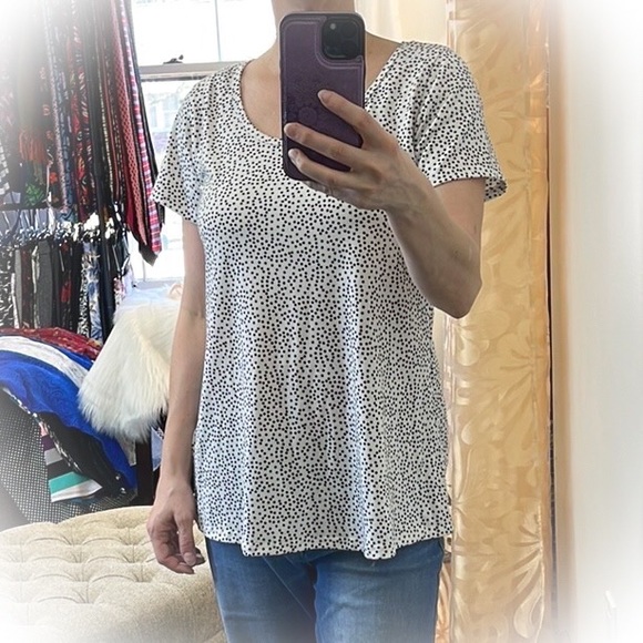 💕Like new Lularoe White Polkadot Tunic Top💕 - Picture 2 of 9